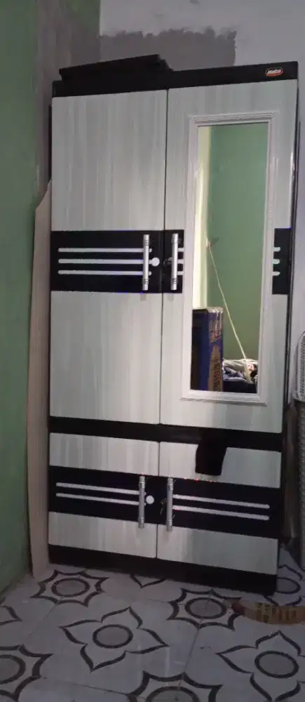 Lemari plastik 2 pintu