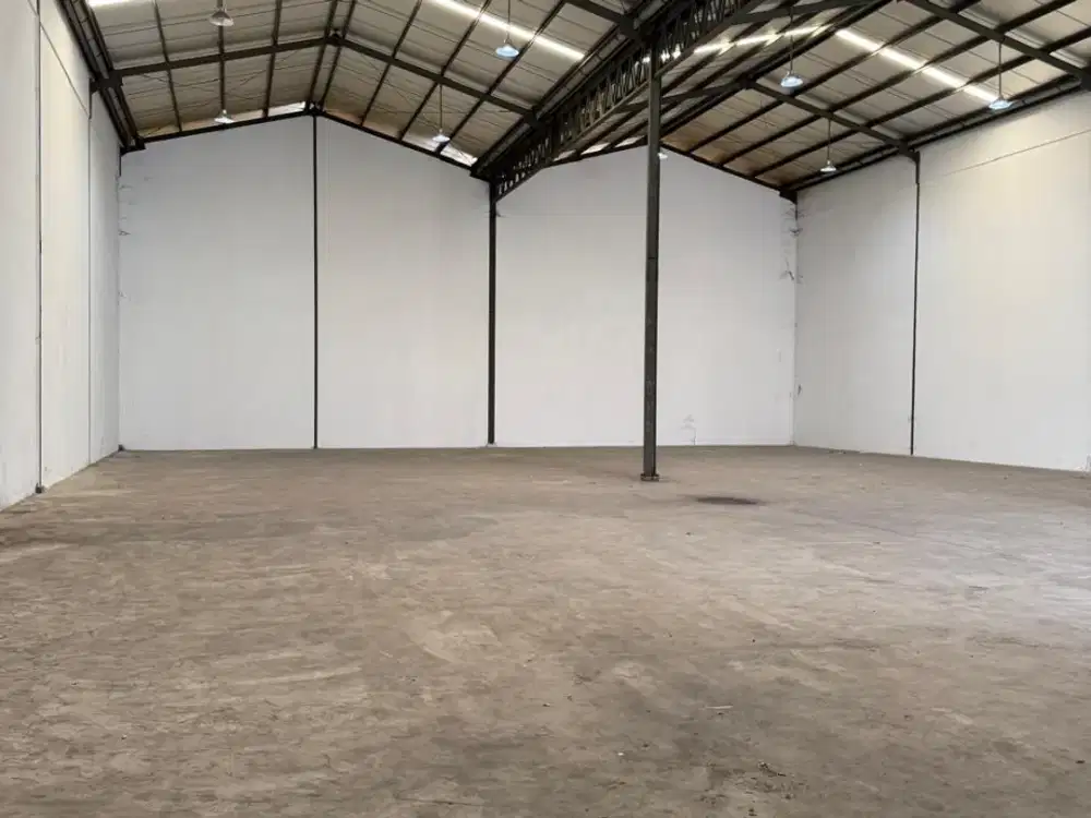 Disewakan Gudang Kosambi Permai, 3 Unit, LT 1.320 m², LB 900 m², Akses Container 40 Ft, Dekat Tol, Rp 975 Jt/Tahun