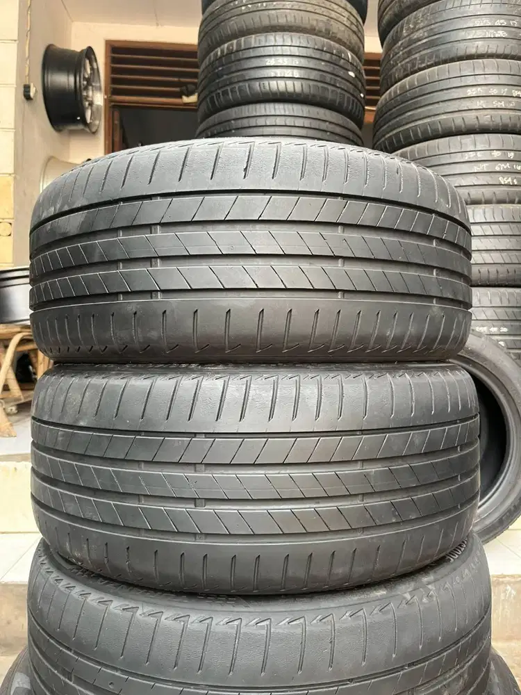 Ban Bridgestone Turanza T005A 225 40 r18 2Pcs