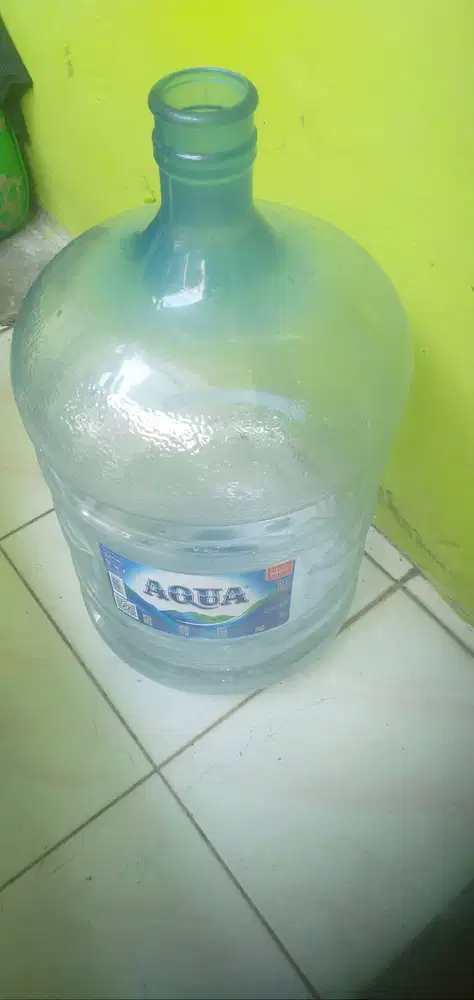 Galon bekas aqua