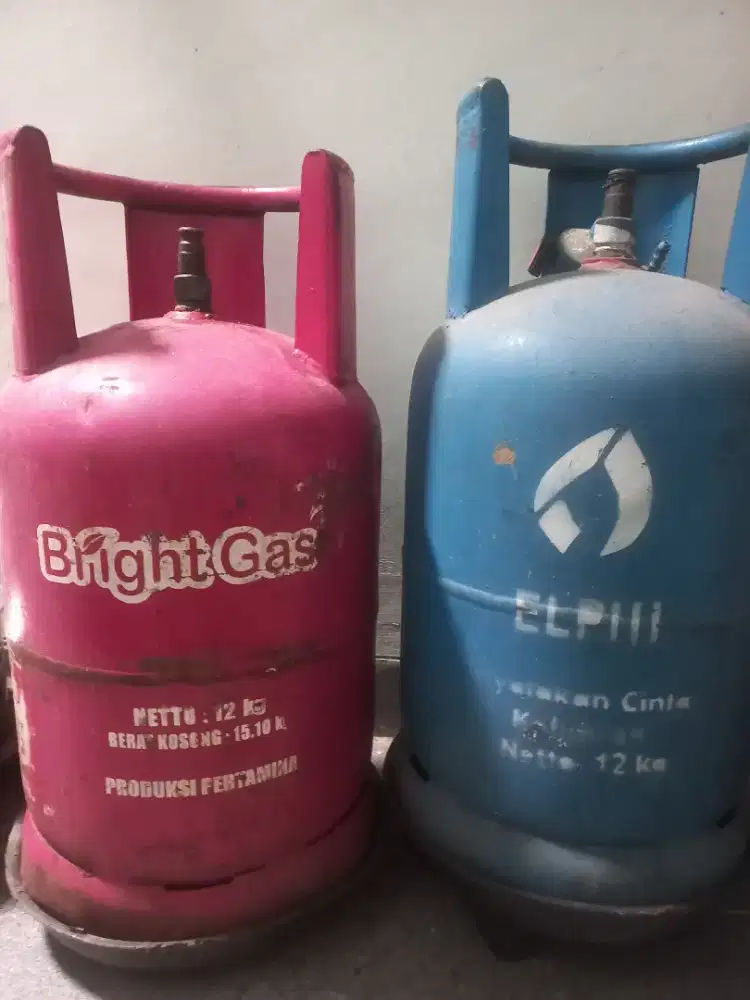 Tabung gas LPG dan pink