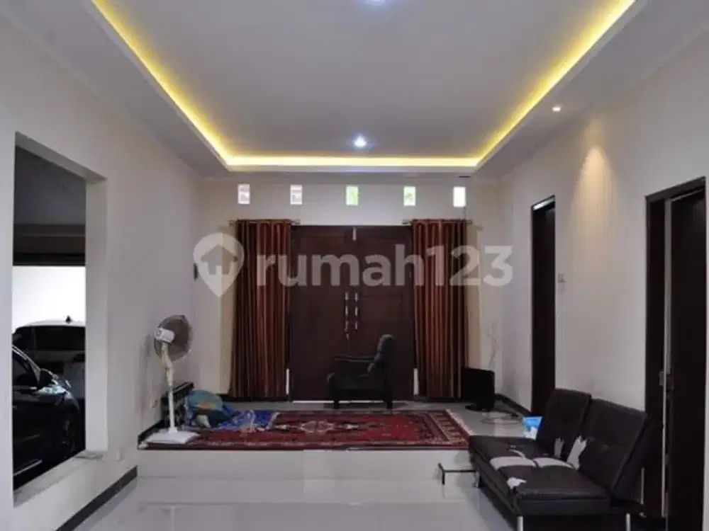 Rumah Lux minimalis 2lt nego BU!  termurah dekat hotel dan jalan besar area panjang jiwo tenggilis Jemursari surabaya
