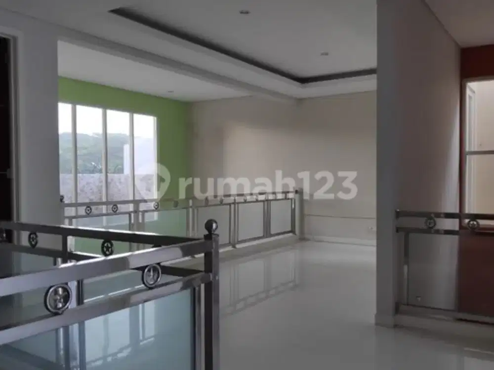 Rumah baru 2lt daerah pondok nirwana Kedung Baruk surabaya