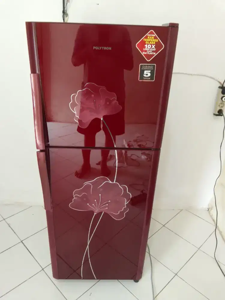 Kulkas Polytron mulus orisinil