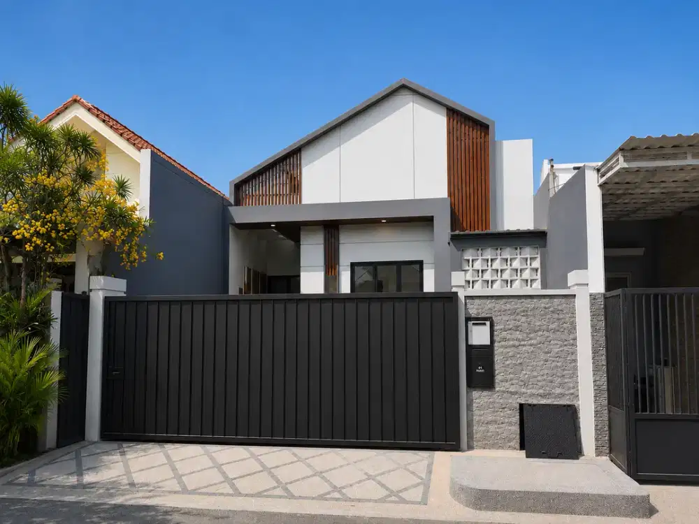 Rare ! Jual Rumah Baru Siap Huni 1 Lantai di Nirwana Eksekutif Surabaya Timur