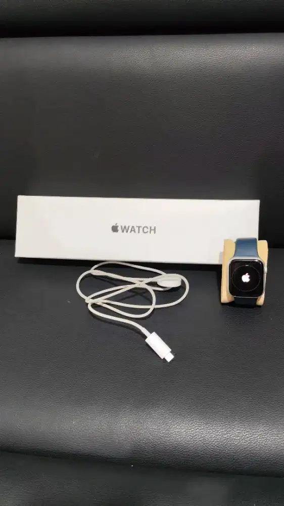 APPLE WATCH SE 44MM, Kondisi sangat baik