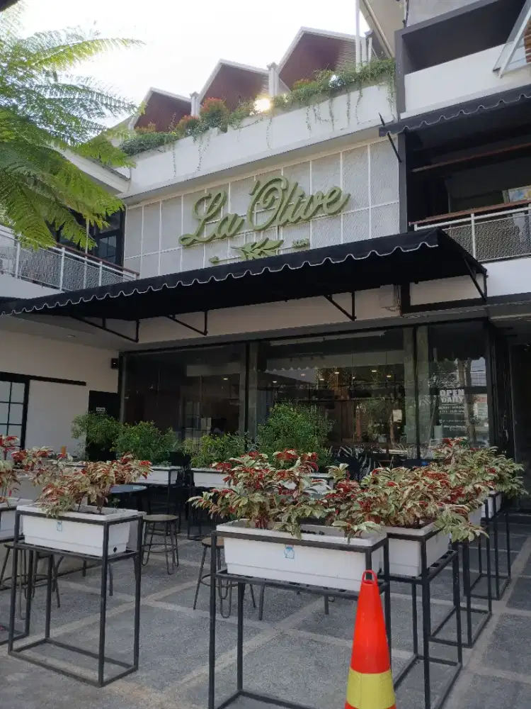 Di cari barista laki-laki