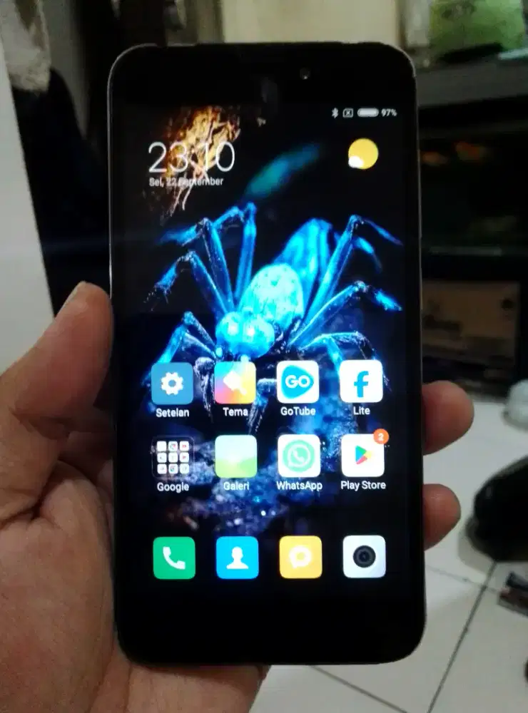 Xiaomi redmi 5a 4G 2/16 layar 5 inchi normal