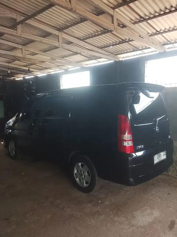 Nissan Serena tahun 2005 - 60 juta nego