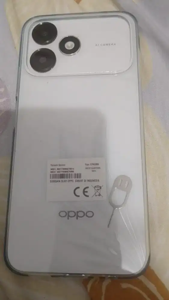 Oppo A6c putih 4/64