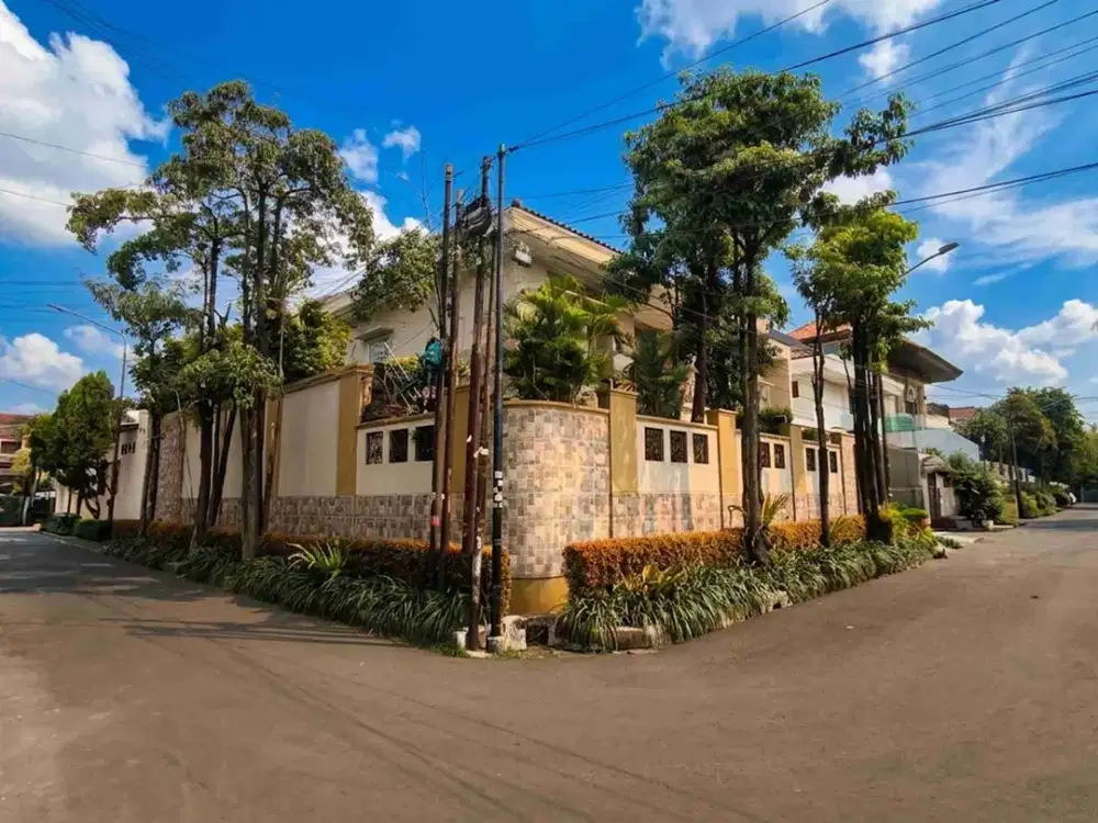 Dijual Rumah Biduri Permata Hijau Kebayoran Lama Hoek
