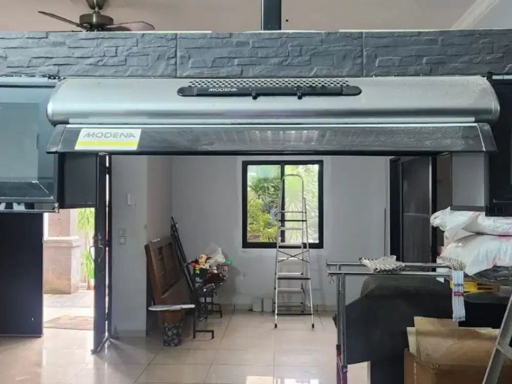 For sale villa 7 br with 3 floor building swimming pool Lovina Bali