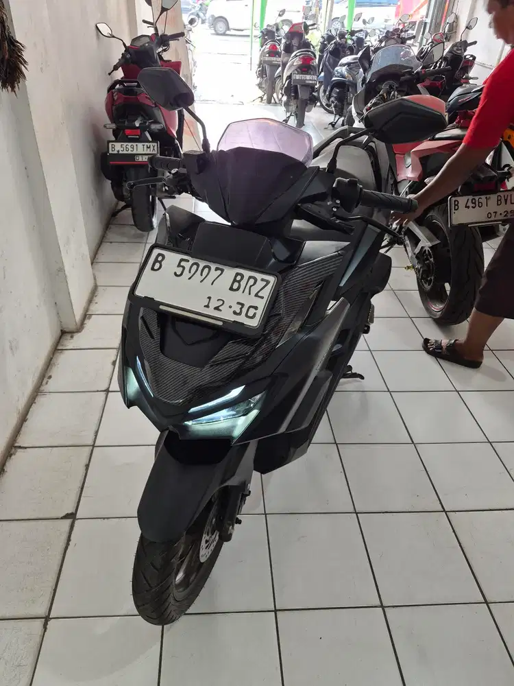 VARIO 160 CBS ISS 2025 OKe  cas/ kredit DP 1.500