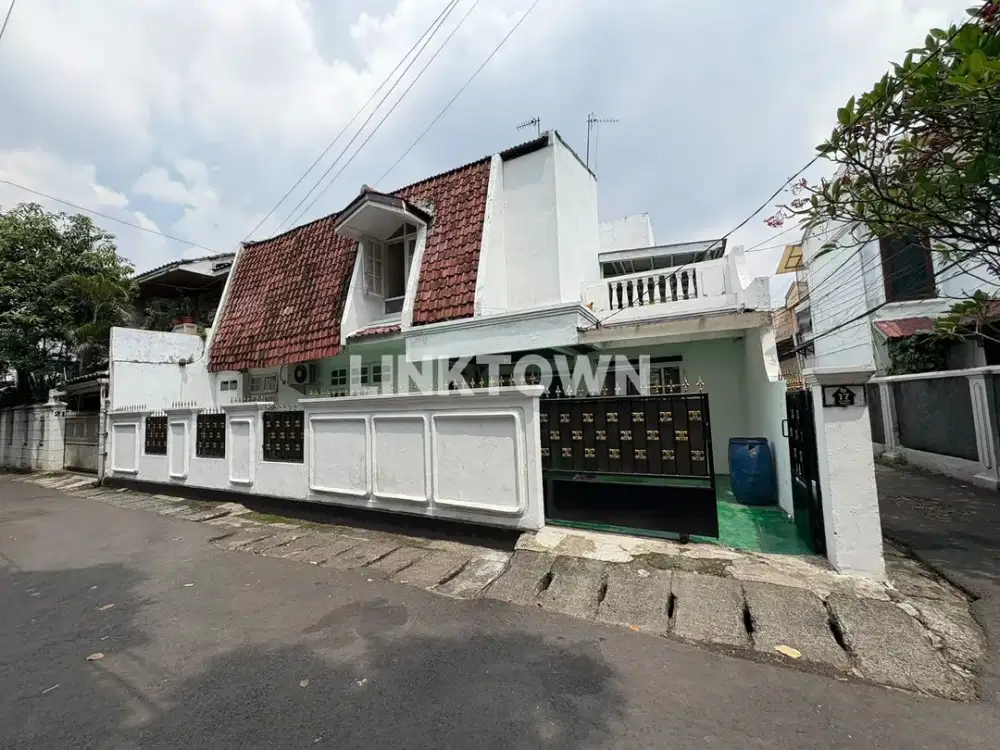 DIJUAL RUMAH STRATEGIS JAKARTA SELATAN