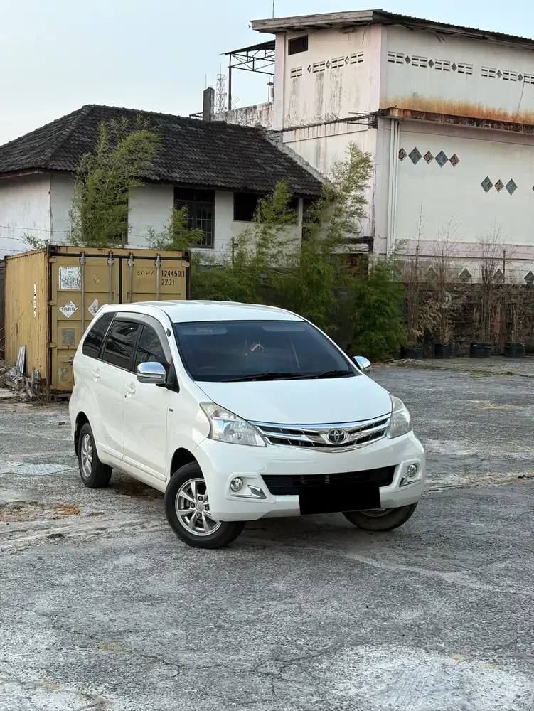 Dijual Mobil Avanza Tahun 2015 - Siap pakai !!