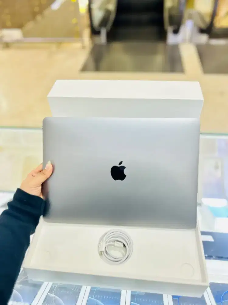 MacBook Air Apple M1 Chip 13-inch Resmi Apple inter Space Grey