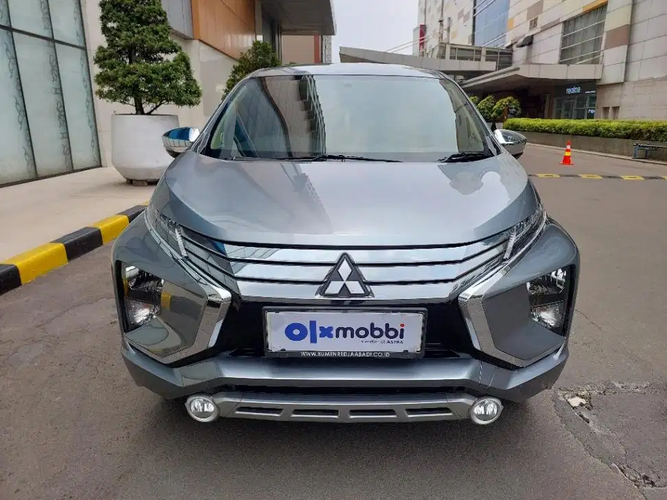 LOW DP Mitsubishi Xpander 1.5 Ultimate Bensin-AT 2019 PKM