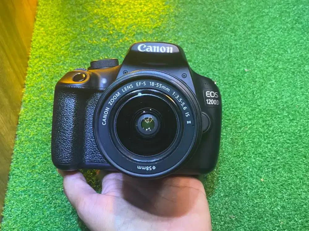 Canon EOS 1200D