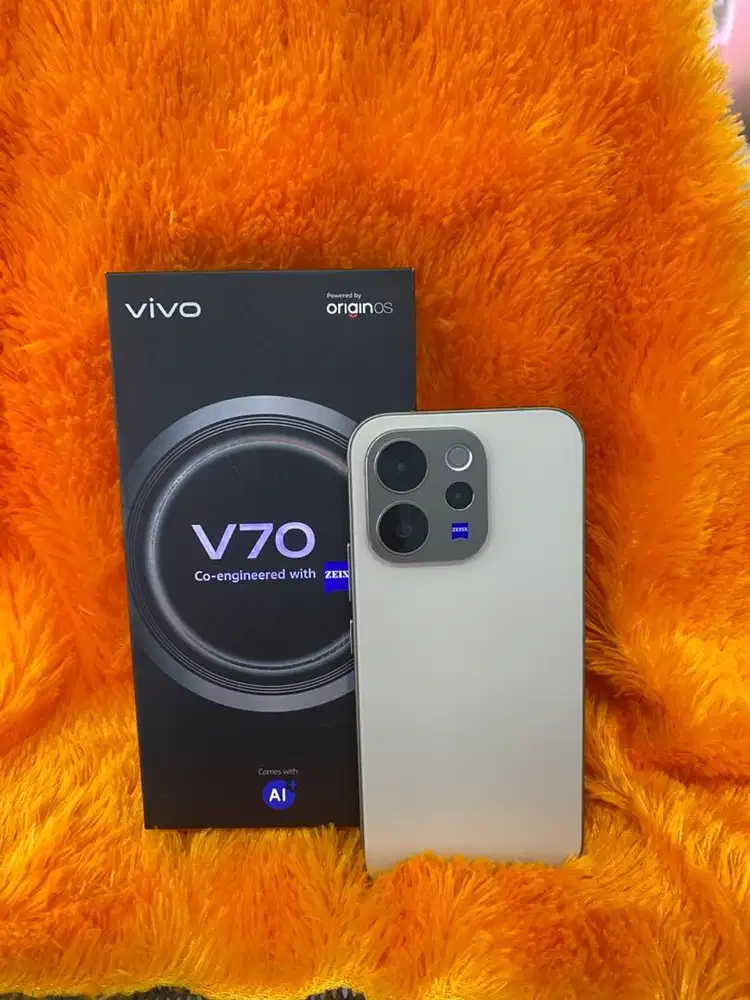 Vivo V70 ZEISS ram 12/512 Gray garansi juni 2027#3Gcom