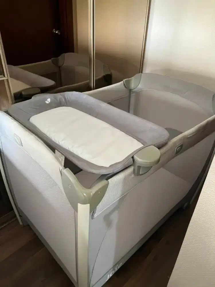 JOIE BABY BOX change & bounce