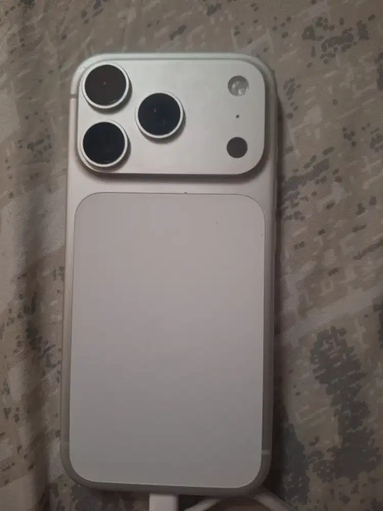 Iphone 17pro silver 256gb