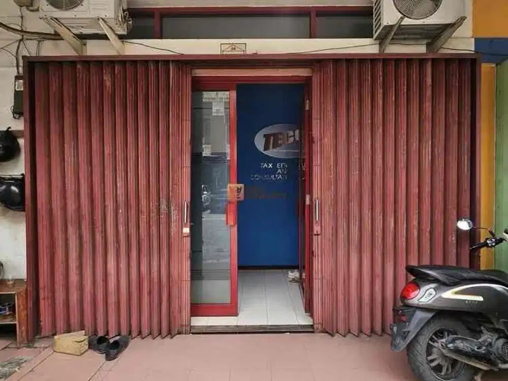 Dijual Ruko 3 Lantai Strategis di Jalan Pluit Sakti Siap Operasional Tanpa Renovas , Ideal untuk Kantor & Usaha