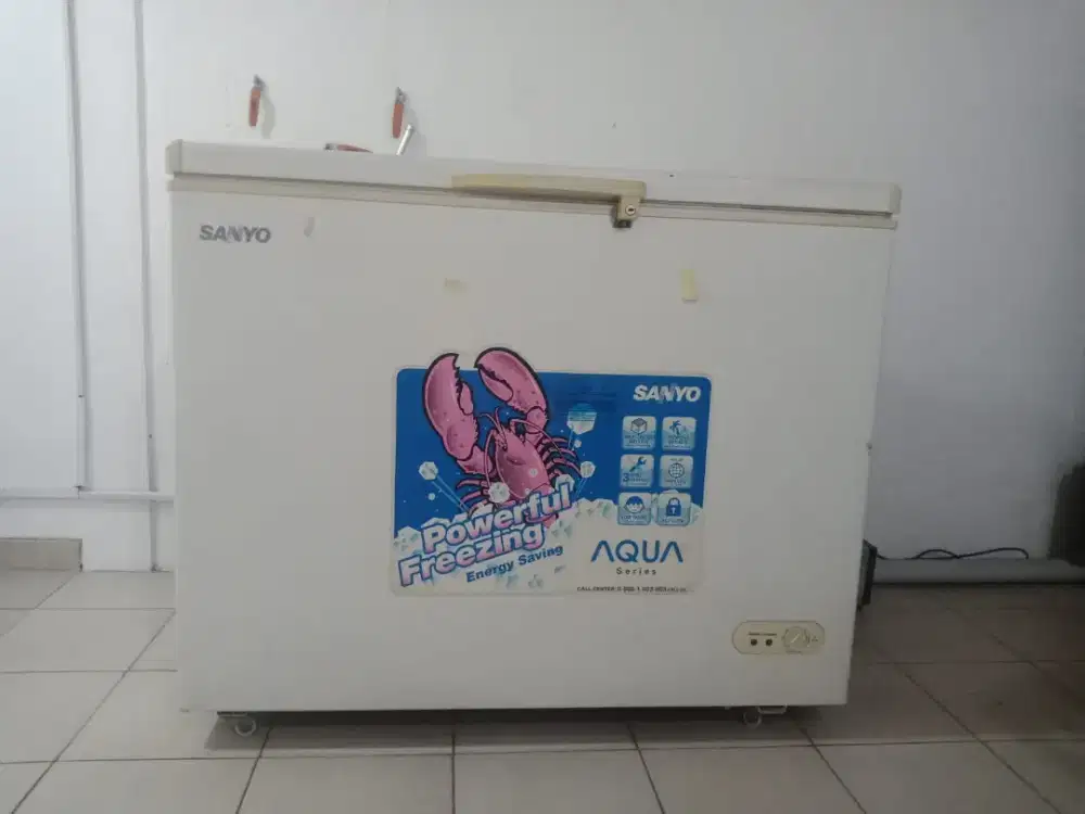 Dijual Frezzer Box Sanyo
