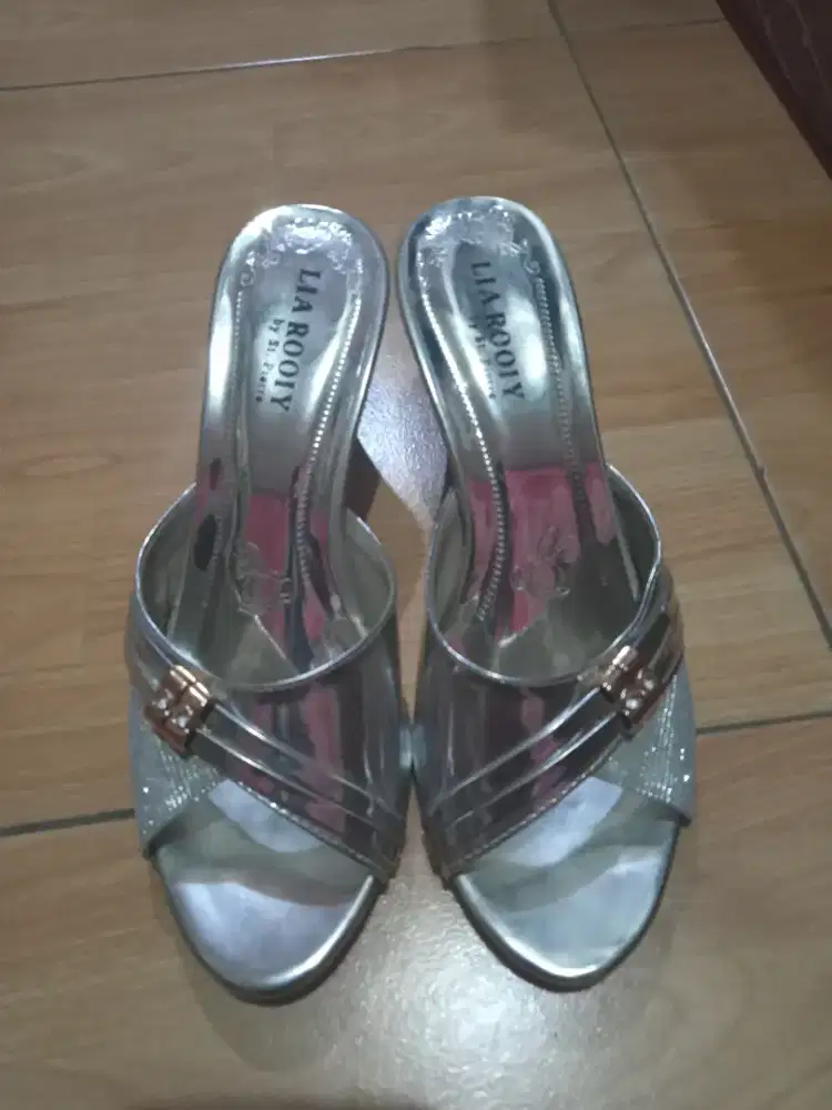 Sandal Wanita - Size 37