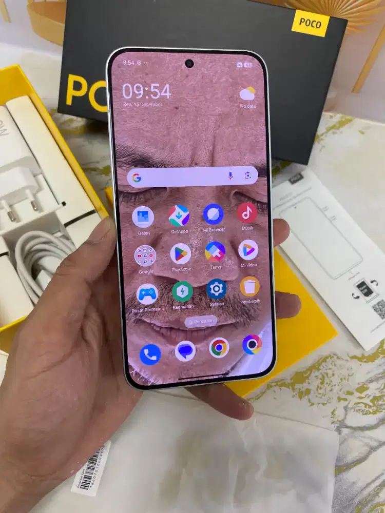 Poco F7 12/512GB lengkap