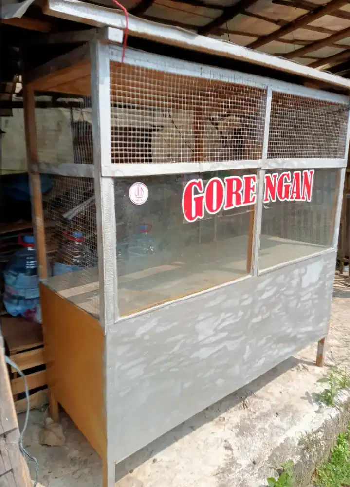 Dijual grobak serbaguna ukuran 200X200 kondisi masih Bagus lok celdug