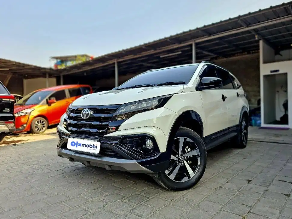 Hot Sale Toyota Rush 1.5 GR Sport Bensin AT 2025