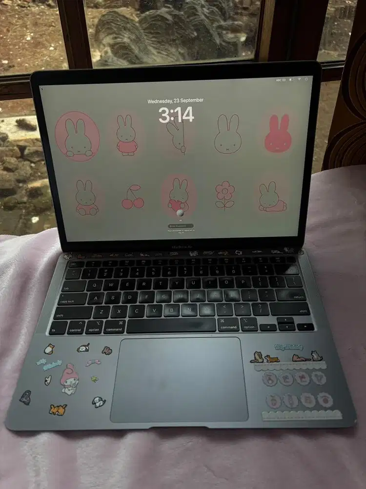 Macbook Air i3 13 inch 8/256 gb