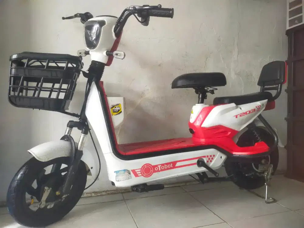 Sepeda listrik OTOBOT T203