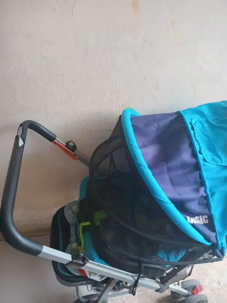 Dijual stroller merk classic kondisi masih bagus