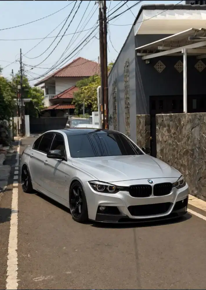 BMW 335i 2012 Bensin