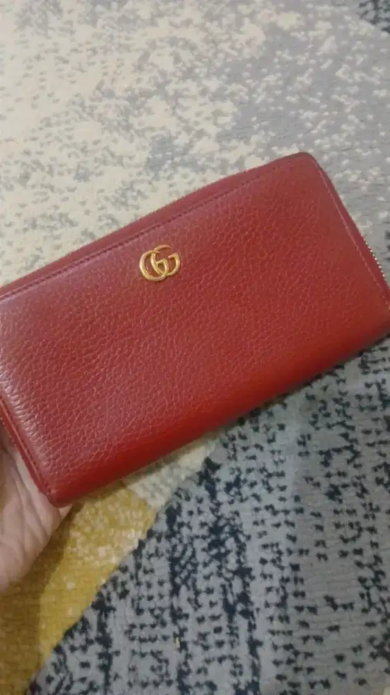 Gucci wallet for sale