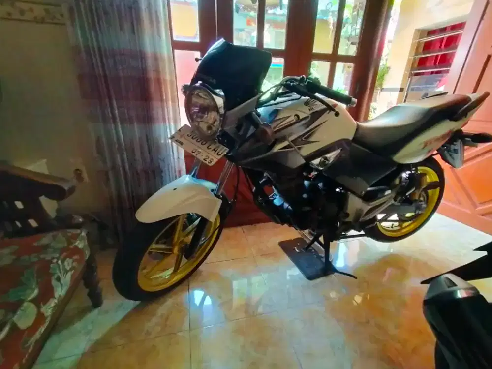 Dijual Tiger Revo Albino Originil, motor lama terasa baru