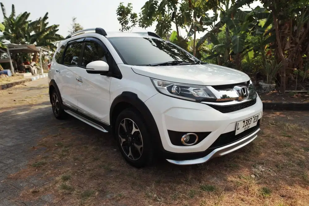 Low KM Honda BRV E Prestige 2016 CVT MATIC