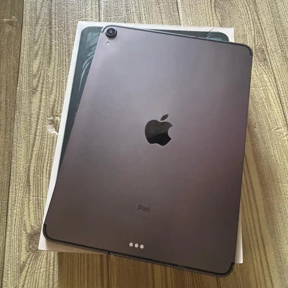 ipad pro 2018 512gb wifi celluler Fullset bisa COD murah aja