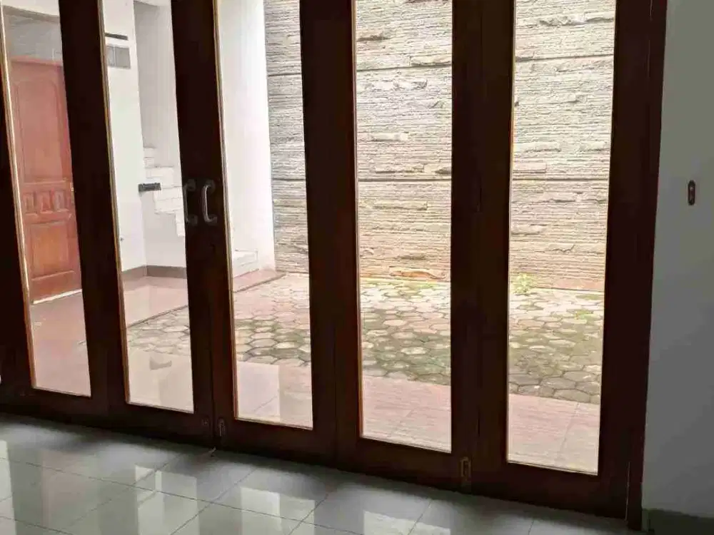 Rumah Siap Huni 1 Lantai di Batununggal SHM