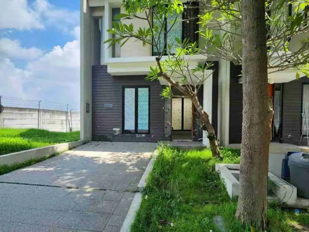 NORTHWEST LAKE 2 Lantai ‼ Jual Cepat Rumah Citraland Utara Surabaya Barat