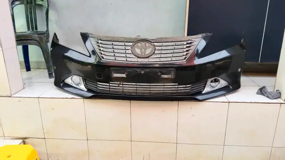 Bumper set grill depan mobil camry 2012-2015