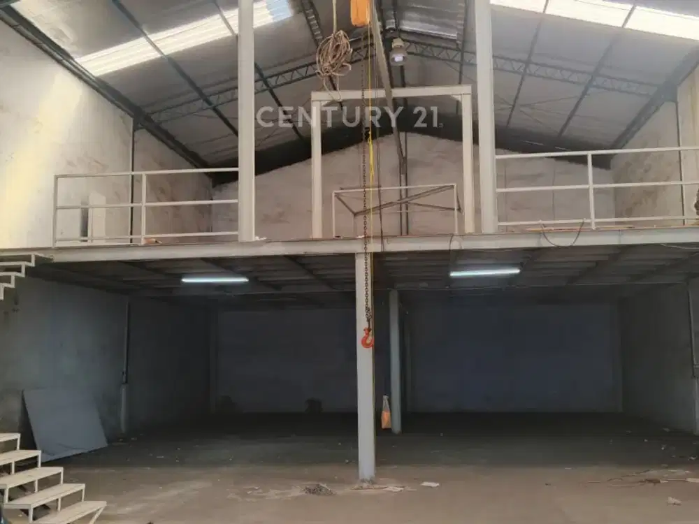 Gudang 2Lt Dengan Craine Dan Ada Kantor Di Kapuk Kamal Indah