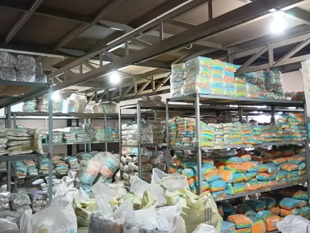 Rumah untuk Kantor dan Gudang di Singgasana Pradana