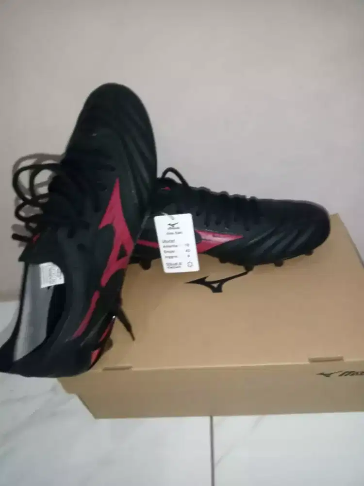 Sepatu bola Mizuno elite size 43 baru
