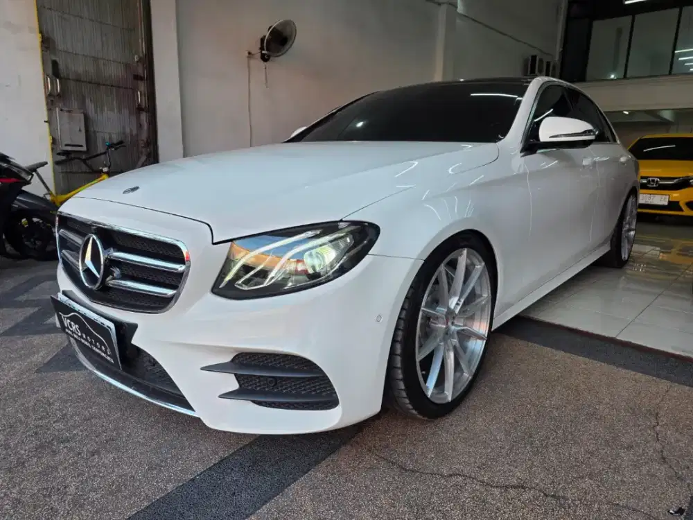 KM 31rb ( 19rb miles ) ANTIK MERCY E300 AVANTGARDE W213 2018 MULUS