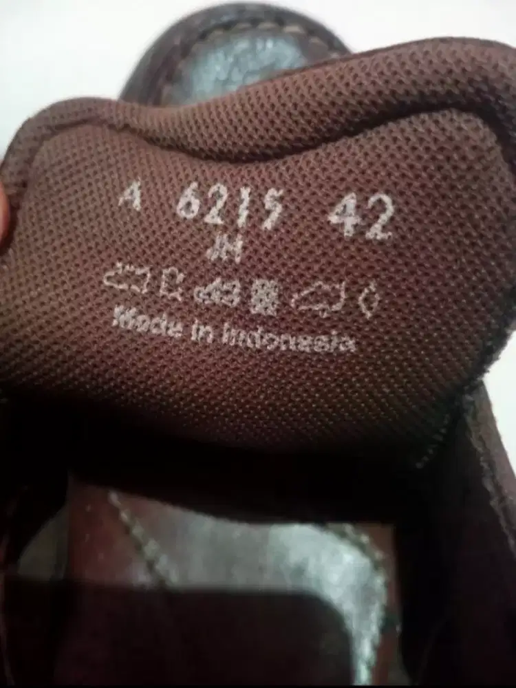 SEPATU PRIA, PAKALOLO KULIT ASLI, VANS & KICK KERS, 3 PASANG UK. 40