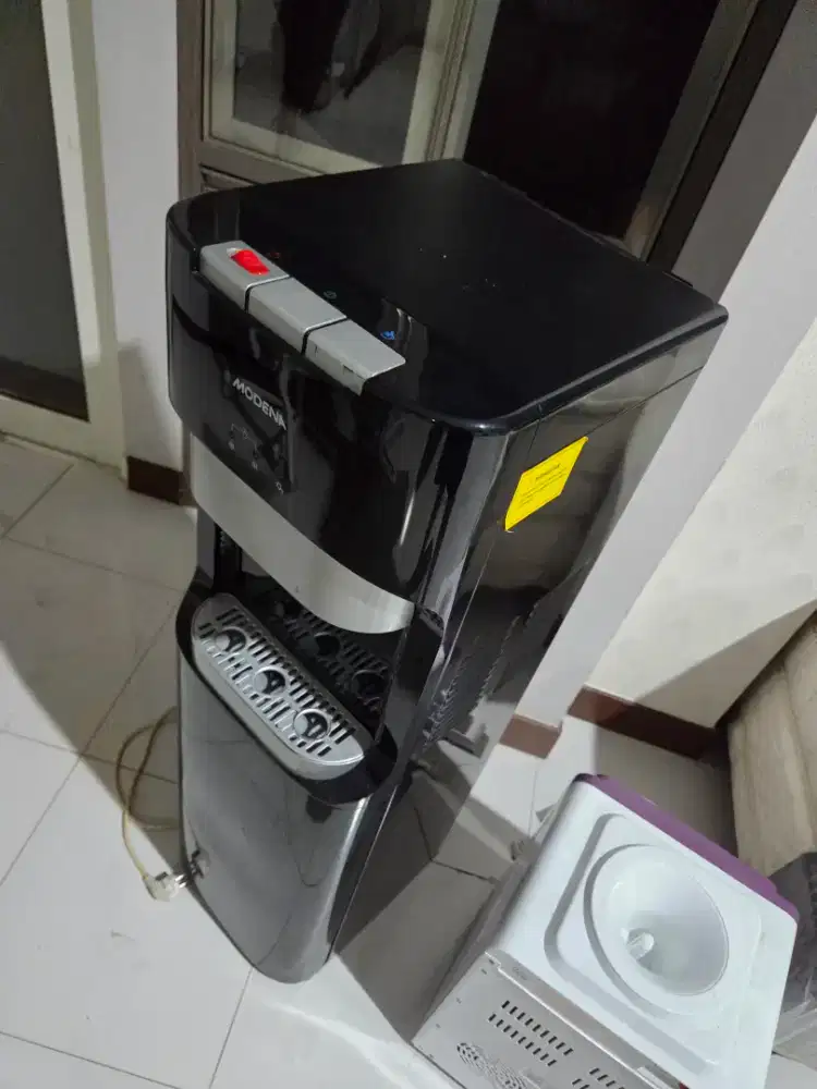 Bisa Nego, Dispenser Galon Bawah Modena DD 75 L Bekas Mulus Normal