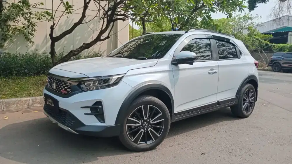 HONDA WRV 1.5 RS SENSING TWOTONE 2023 PUTIH