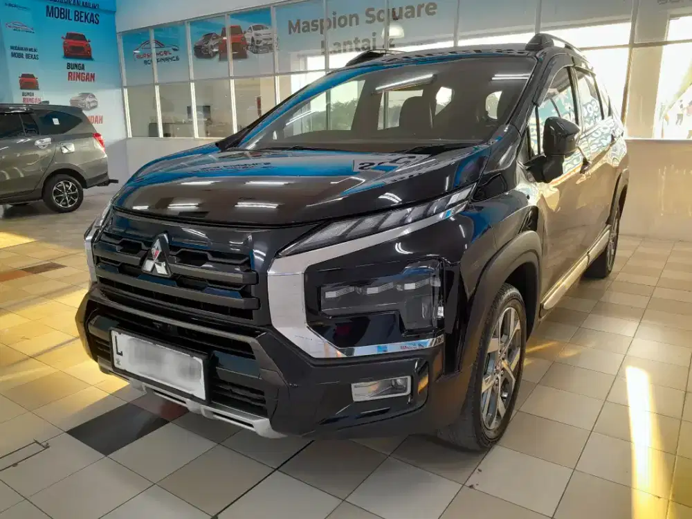Mitsubishi Xpander Cross 2022 Hitam Automatic